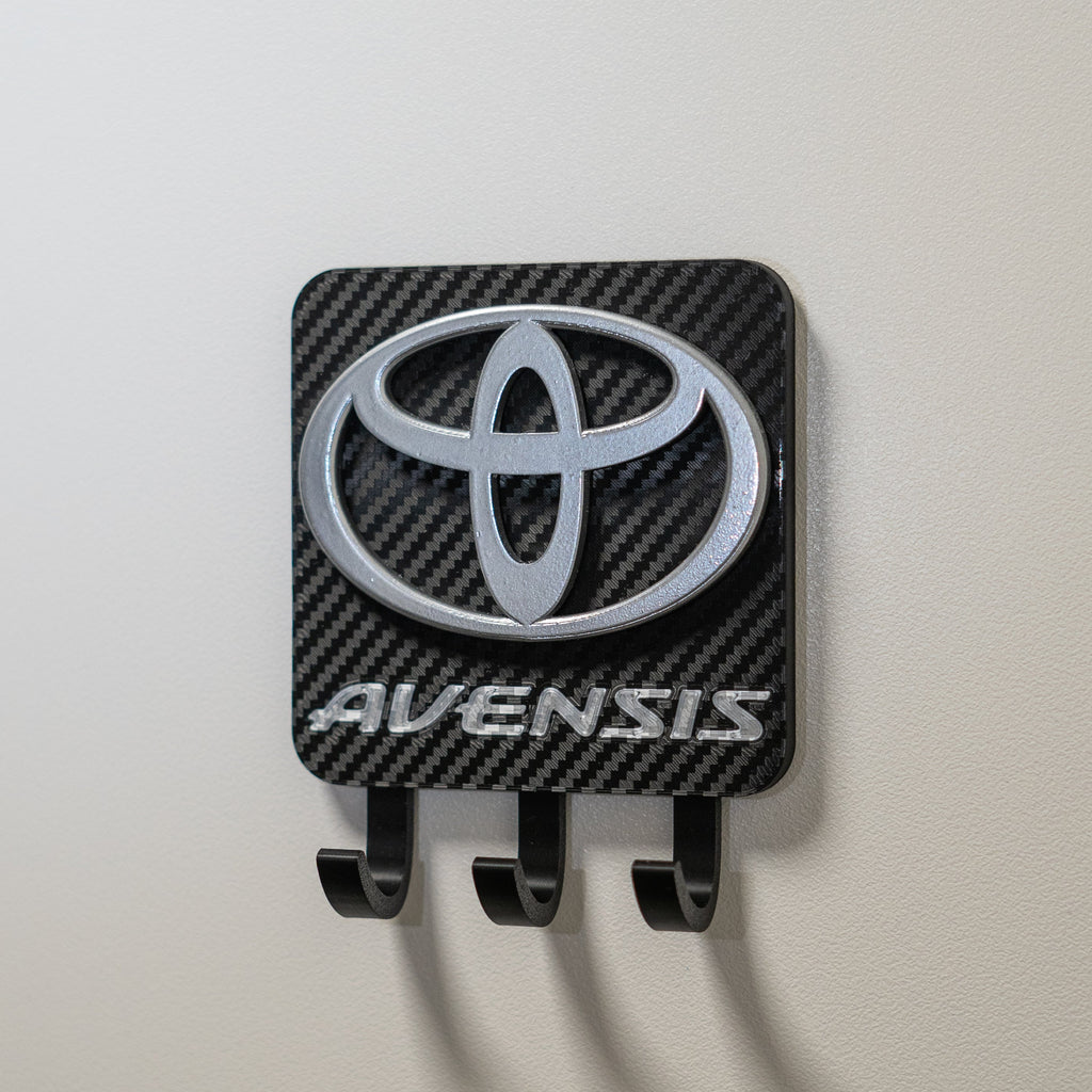 Toyota Avensis Naulakko